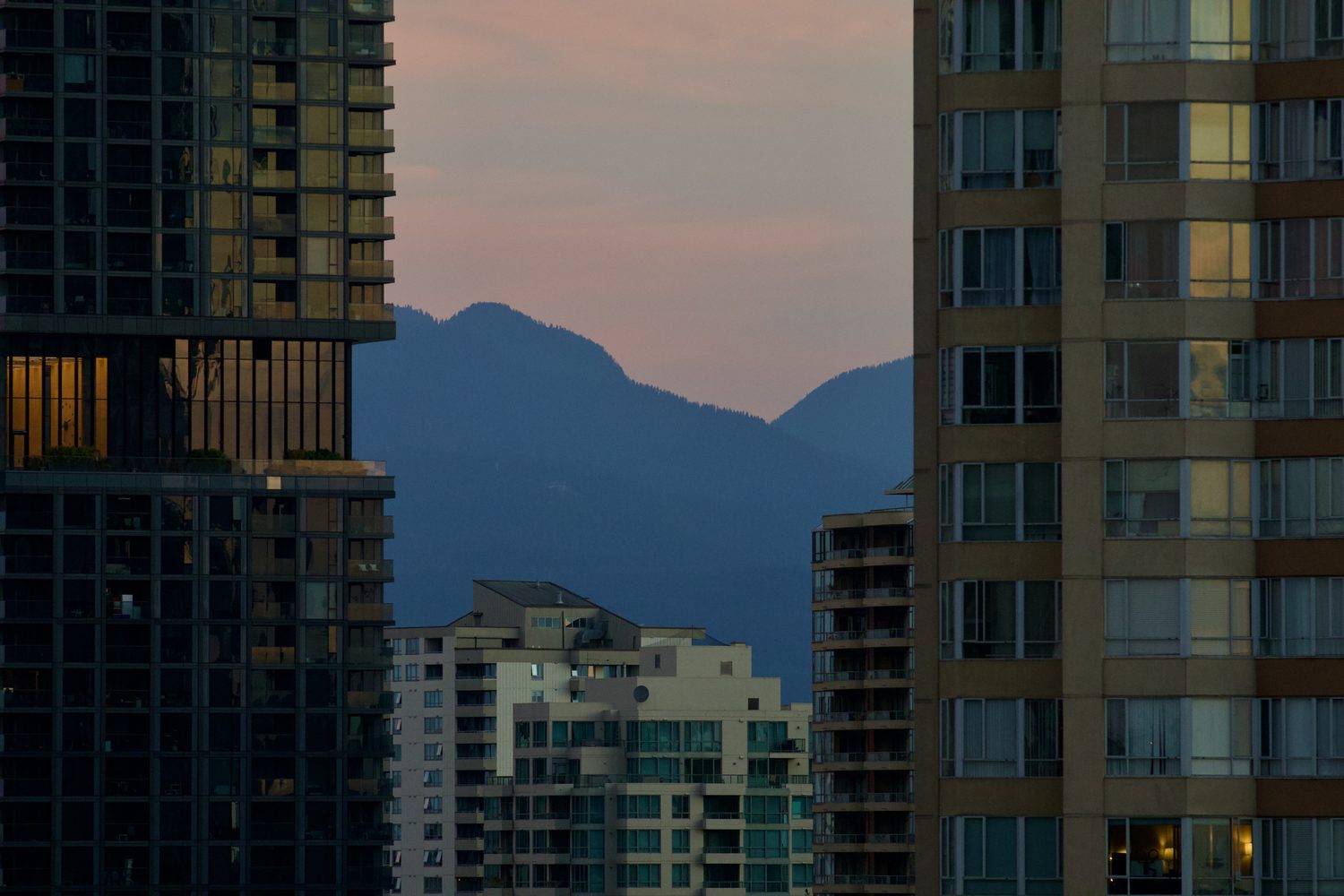 Mountains between the towers